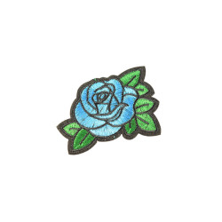 applicatie geborduurde blauwe roos met groene bladeren applicatie geborduurde blauwe roos met groene bladeren