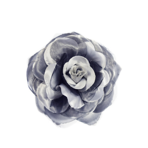 bloem corsage met organza bladeren lichtgrijs zwart