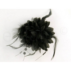 bloem corsage met parels zwart