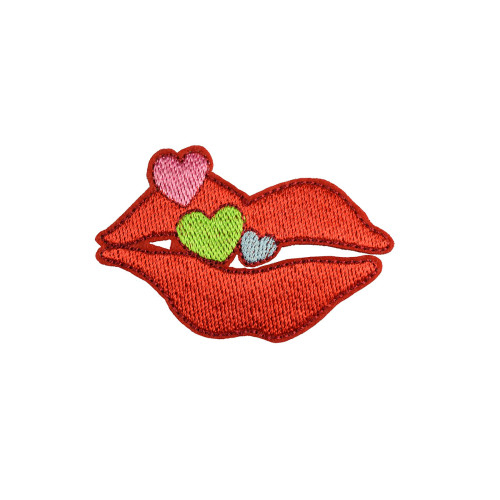 kus rode lippen met hartjes applicatie