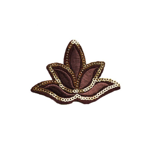lotus bloem, Yackalasi patch bruin goud