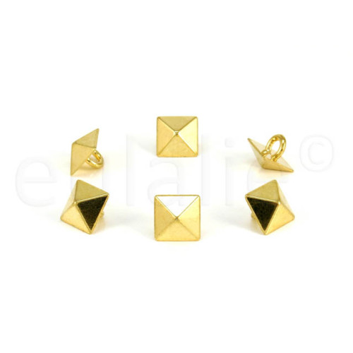 studs knopen pyramide goud