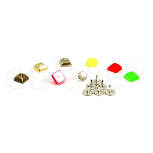 studs pyramide klein (10 stuks) studs pyramide klein (10 stuks)